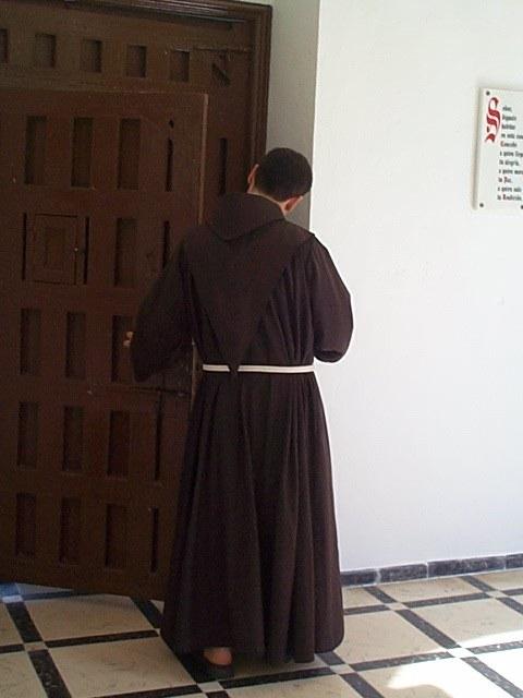 fraile-franciscano