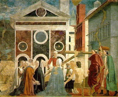 La festividad del 3 de mayo recuerda el hallazgo (inventio) de la verdadera Cruz por santa Elena Augusta, madre del emperador Constantino (cuya historia está tan ligada a aquélla desde la famosa aparición la víspera de la batalla del Puente Milvio: In hoc signo vinces).