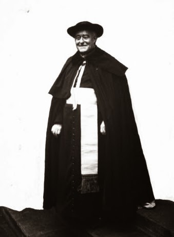 Roncalli fue denunciado por enseñar las doctrinas de Luis Duchesne, que fue censurado por el Santo Oficio a causa de su lectura modernista de la historia de la Iglesia.