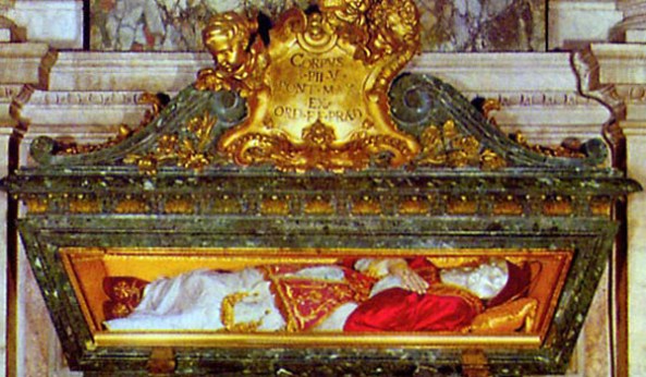 san_pio_v__papa_cuerpo