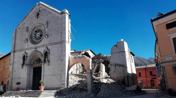 destroyed-basilica-norcia-810x455